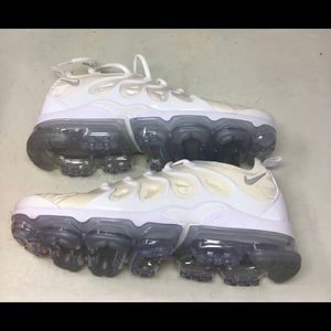 VaporMax Plus Titanium White